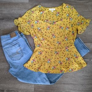 Floral blouse 🌼
